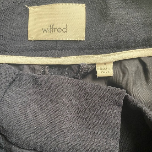 Aritzia tie front shorts - Picture 2 of 4